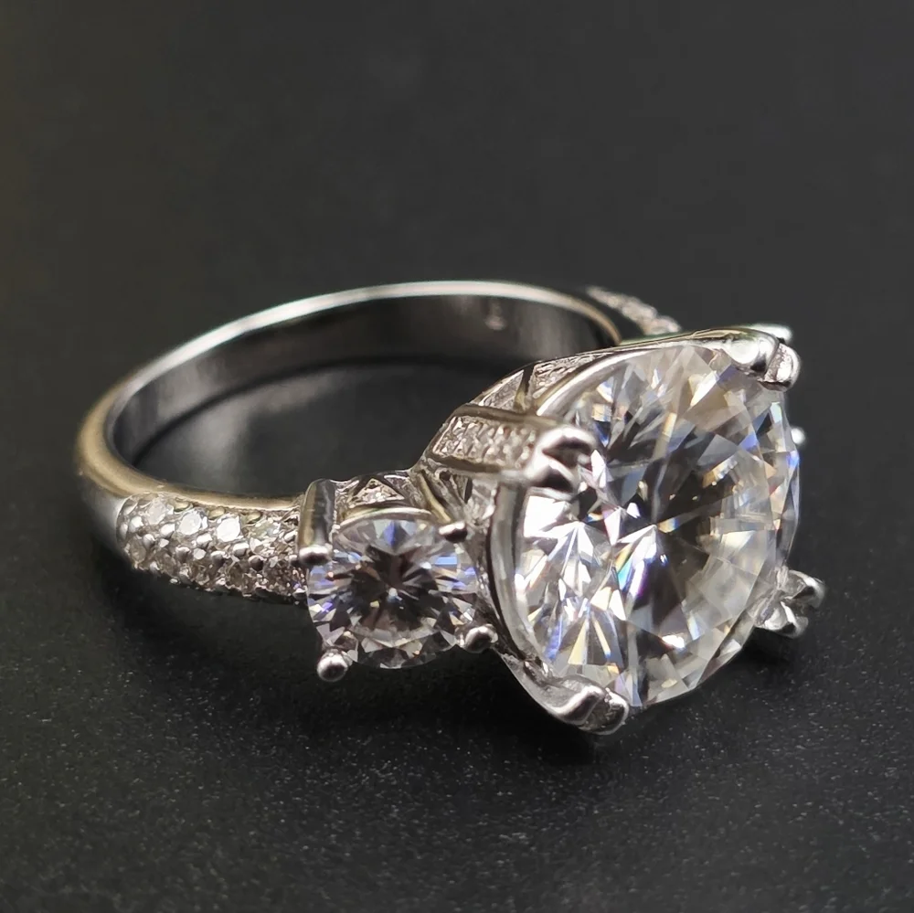 5ct Moissanite 3-Stone Ring – Size 6 (S925 Solid Silver)